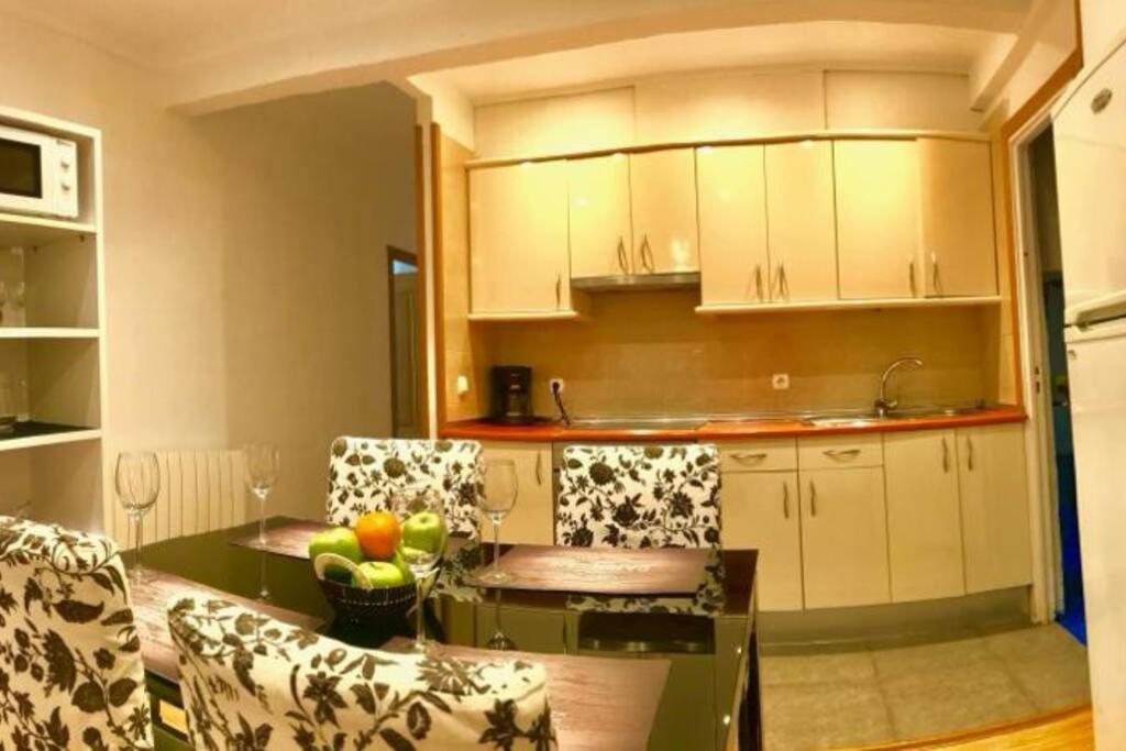 Апартаменты Apartamento Junto A La Playa De Gros Ess02373 Сан-Себастьян Экстерьер фото